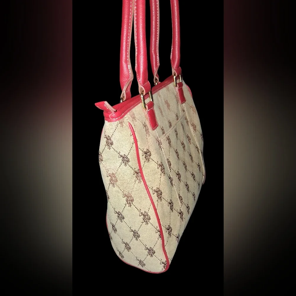 US Polo Assn. Shoulder Bag Large - Like New - Picture 6 of 13